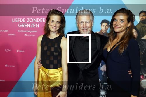 Amsterdam 11 oktober 2021
Premiere Liefde zonder grenzenin Tuschinski met in de hoofdrol Yolanthe Cabau v Kasbergen Jim Bakkum Soy Kroon Abbey Hoes  Hajo Bruins en Peggy Vrijens . hajo Bruins kwam met zijn vriendin en schoonzus