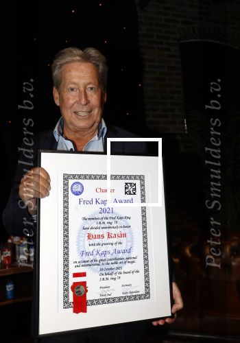 Utrecht 10 oktober 2021
Hans Kazan krijgt de Fred Kaps award.
Zijn vrouw Wendy en zoon Steven Kazan