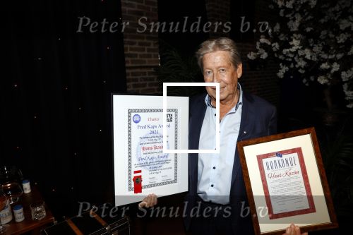Utrecht 10 oktober 2021
Hans Kazan krijgt de Fred Kaps award.
Zijn vrouw Wendy en zoon Steven Kazan