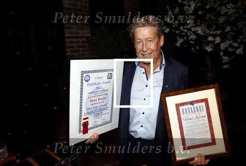 Utrecht 10 oktober 2021
Hans Kazan krijgt de Fred Kaps award.
Zijn vrouw Wendy en zoon Steven Kazan