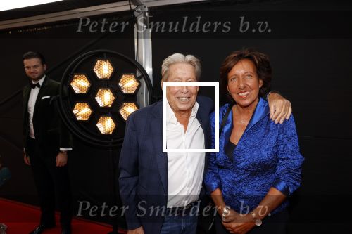 Amsterdam 26 september 2021
Premiere Las Vegas Show Hans Klok in the Harbour Club. Hans Kazan met zijn vrouw