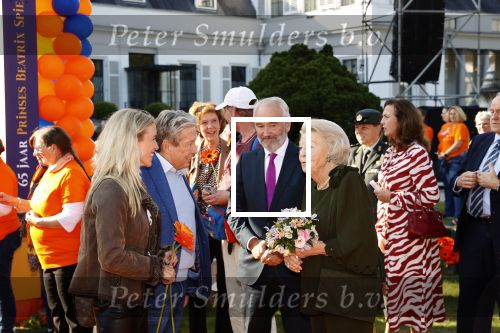 Soestdijk 9 oktober 2021
65 jaar prinses Beatrix spierenfonds op paleis Soestdijk.
Hans kazan kwam met zijn vrouw Wendy en hun dochter Lara met haar vriend .