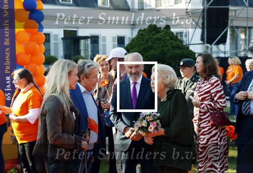 Soestdijk 9 oktober 2021
65 jaar prinses Beatrix spierenfonds op paleis Soestdijk.
Hans kazan kwam met zijn vrouw Wendy en hun dochter Lara met haar vriend .