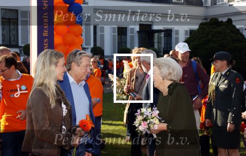 Soestdijk 9 oktober 2021
65 jaar prinses Beatrix spierenfonds op paleis Soestdijk.
Hans kazan kwam met zijn vrouw Wendy en hun dochter Lara met haar vriend .