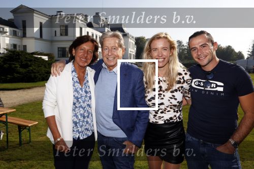 Soestdijk 9 oktober 2021
65 jaar prinses Beatrix spierenfonds op paleis Soestdijk.
Hans kazan kwam met zijn vrouw Wendy en hun dochter Lara met haar vriend .