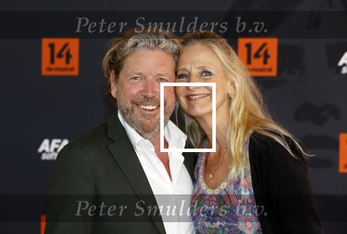 Leusden 25 september 2021
Premiere Nummer 14 ( Johan Cruijff ) in het AFAS Theater. Henkjan Smit met zijn vrouw