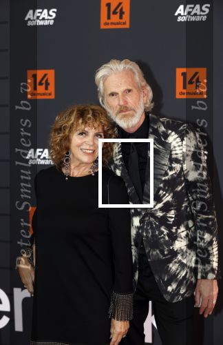 Leusden 25 september 2021
Premiere Nummer 14 ( Johan Cruijff ) in het AFAS Theater. Henriette Tol met man Rob Snoek