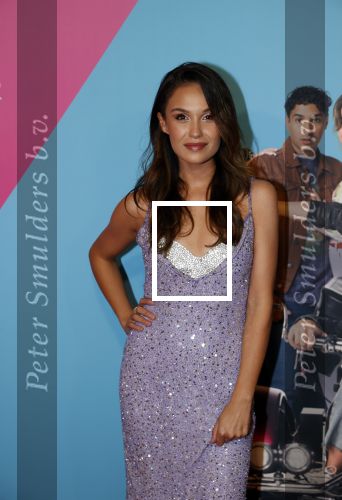 Amsterdam 11 oktober 2021
Premiere Liefde zonder grenzenin Tuschinski met in de hoofdrol Yolanthe Cabau v Kasbergen Jim Bakkum Soy Kroon Abbey Hoes  Hajo Bruins en Peggy Vrijens . Holly Brood kwam met haar moeder Sandra en Zus en schoonmoeder