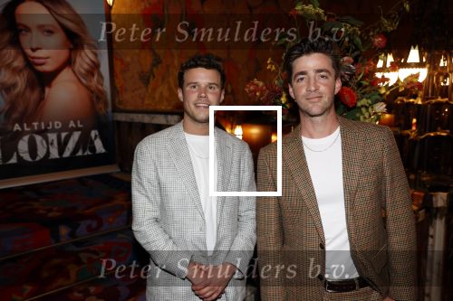 Amsterdam 6 oktober 2021
Premiere altijd al Loiza  van Loiza Lamers in tuschinski.
Hugo Kennis met partner