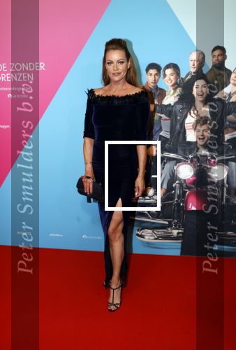 Amsterdam 11 oktober 2021
Premiere Liefde zonder grenzenin Tuschinski met in de hoofdrol Yolanthe Cabau v Kasbergen Jim Bakkum Soy Kroon Abbey Hoes  Hajo Bruins en Peggy Vrijens . Inge de Bruijn kwam met een vriendin
