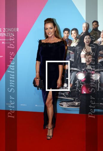 Amsterdam 11 oktober 2021
Premiere Liefde zonder grenzenin Tuschinski met in de hoofdrol Yolanthe Cabau v Kasbergen Jim Bakkum Soy Kroon Abbey Hoes  Hajo Bruins en Peggy Vrijens . Inge de Bruijn kwam met een vriendin