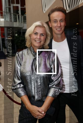 Hoofddorp 19 september 2021
Premiere van Barrie Stevens in de schouwburg van Hoofddorp. Irene Moors kwam met goede vriend Tijs