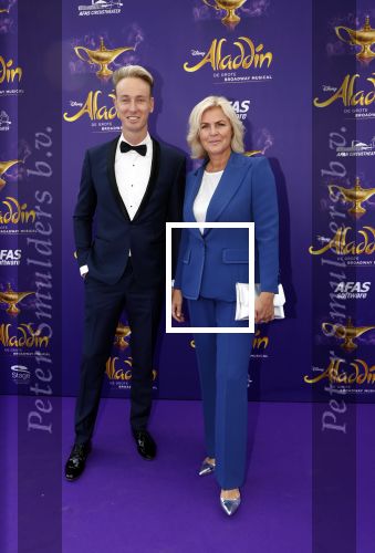 Scheveningen 26 september 2021
Premiere Aladdin in het circustheater.
irene Moors met goede vriend