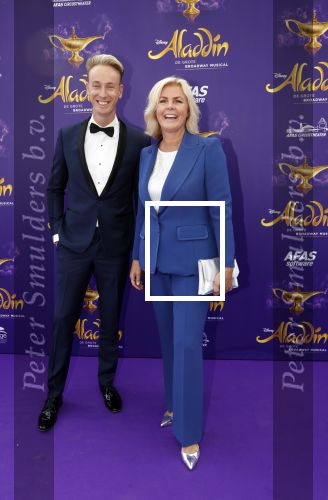 Scheveningen 26 september 2021
Premiere Aladdin in het circustheater.
irene Moors met goede vriend