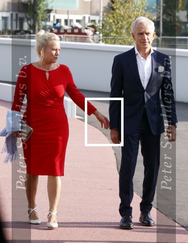 Leusden 25 september 2021
Premiere Nummer 14 ( Johan Cruijff ) in het AFAS Theater. Jaap Jongbloed met zijn vrouw inge