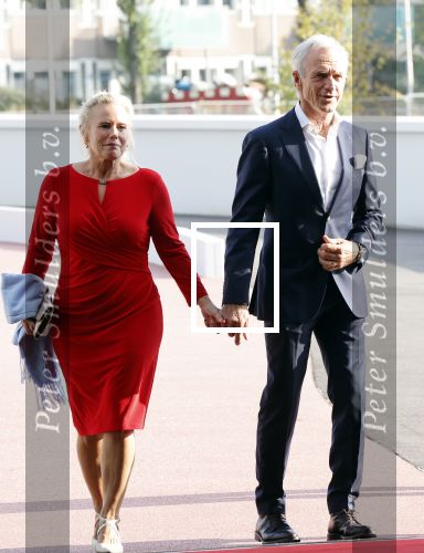 Leusden 25 september 2021
Premiere Nummer 14 ( Johan Cruijff ) in het AFAS Theater. Jaap Jongbloed met zijn vrouw inge