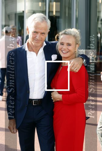 Leusden 25 september 2021
Premiere Nummer 14 ( Johan Cruijff ) in het AFAS Theater. Jaap Jongbloed met zijn vrouw inge