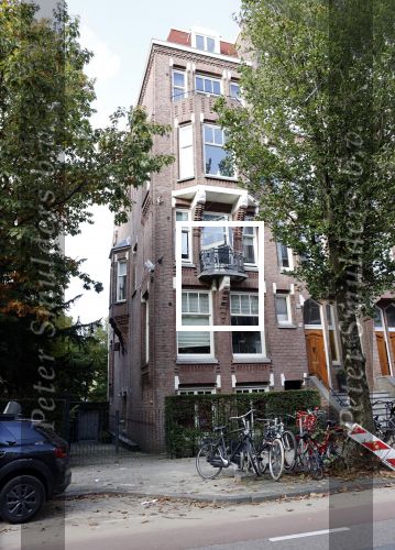 Amsterdam 16 oktober 2021
Het huis van Jack Spijkerman wat hij verkocht heeft en waar hij nin december uit moet.