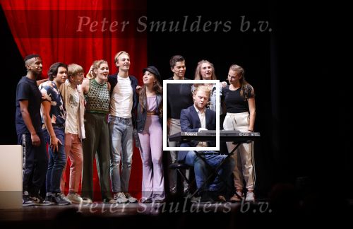 Amersfoort 14 september 2021
Musical waarin oa Jada Borsato Leontine Borsato en Roeland Beelen in de Flint. Luca Borsato kwam met zijn vriendin. Ook Marco en Senna waren aanwezig.
