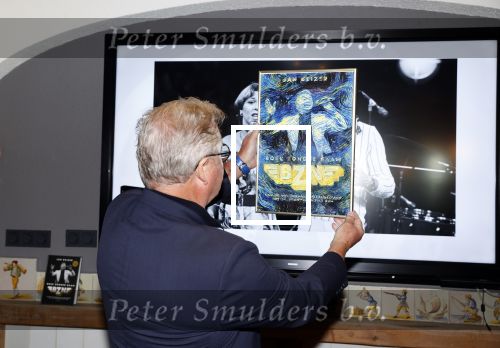 Volendam 12 oktober 2021
Boekpresentatie Jan Keizer bij Hotel Spaander in Volendam . Alle oude bendleden van BZN zijn aanwezig zoals Annie Schilder Carola Smit Jan Tuijp Jack Veerman Thomas Tol Dick Plat