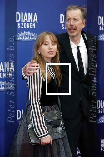 Amsterdam 12 september 2021
Premiere Diana en zonen in het deLaMar theater.
Jan Rot kwam met zijn dochter