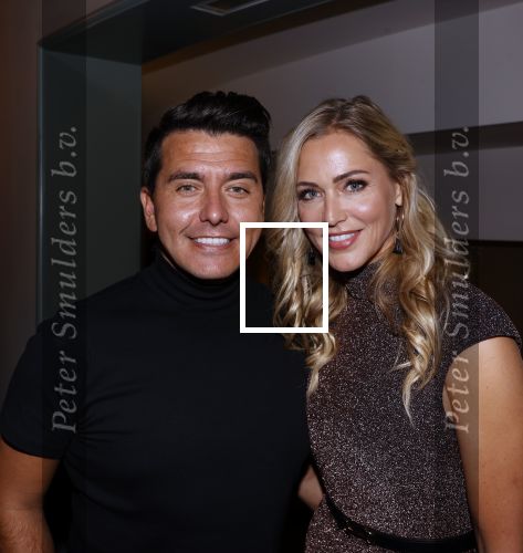 Amsterdam 14 oktober 2021
Televizierring gala in Carre Amsterdam. Jan Smit met zijn vrouw Liza en Nikkie Tutorials