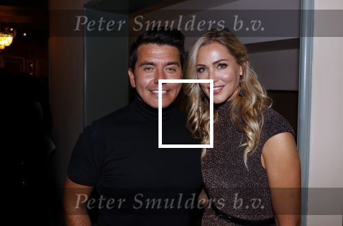 Amsterdam 14 oktober 2021
Televizierring gala in Carre Amsterdam. Jan Smit met zijn vrouw Liza en Nikkie Tutorials