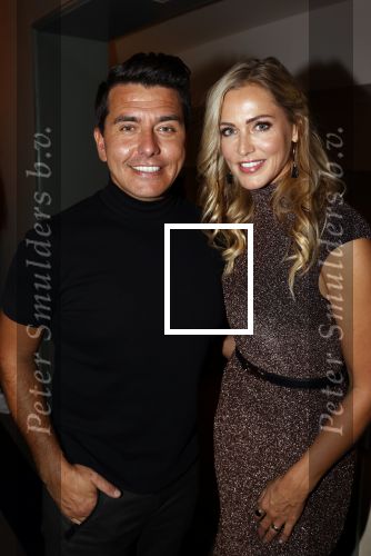 Amsterdam 14 oktober 2021
Televizierring gala in Carre Amsterdam. Jan Smit met zijn vrouw Liza en Nikkie Tutorials