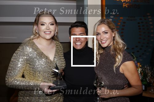 Amsterdam 14 oktober 2021
Televizierring gala in Carre Amsterdam. Jan Smit met zijn vrouw Liza en Nikkie Tutorials