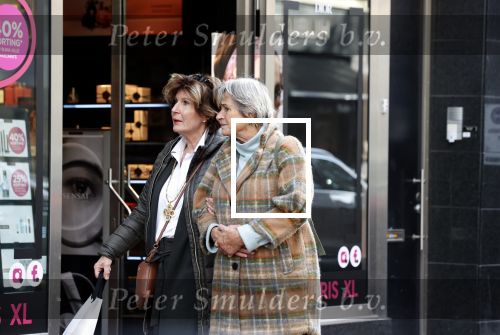 Amsterdam 7 oktober 2021
Janneke Brinkman met een vriendcin op de pc hooftstraat