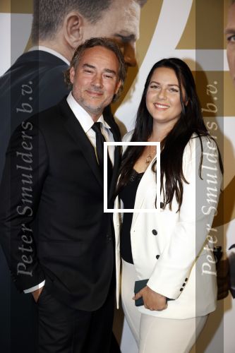 Amsterdam 28 september 2021
Premiere James Bond in Tuschinski. Jeroen Nieuwenhuize met zijn vriendin Tessa Kortlevers