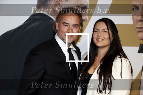 Amsterdam 28 september 2021
Premiere James Bond in Tuschinski. Jeroen Nieuwenhuize met zijn vriendin Tessa Kortlevers