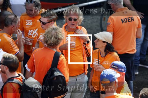 Zandvoort 5 september 2021
Jeroen pauw met zijn vriendin Zoe bij de Grand Prix F1 in Zandvoort