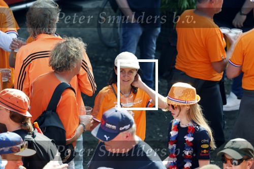 Zandvoort 5 september 2021
Jeroen pauw met zijn vriendin Zoe bij de Grand Prix F1 in Zandvoort