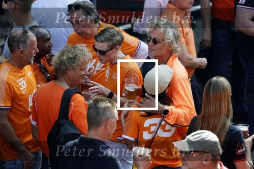 Zandvoort 5 september 2021
Jeroen pauw met zijn vriendin Zoe bij de Grand Prix F1 in Zandvoort