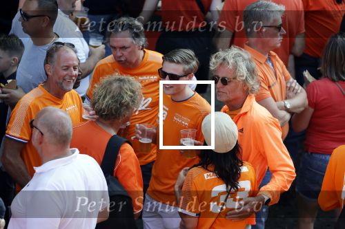 Zandvoort 5 september 2021
Jeroen pauw met zijn vriendin Zoe bij de Grand Prix F1 in Zandvoort