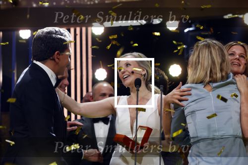 Amsterdam 14 oktober 2021
Televizierring gala in Carre Amsterdam.. De winnaar is Jessica Villerius met de kinderen van Ruinerwold
