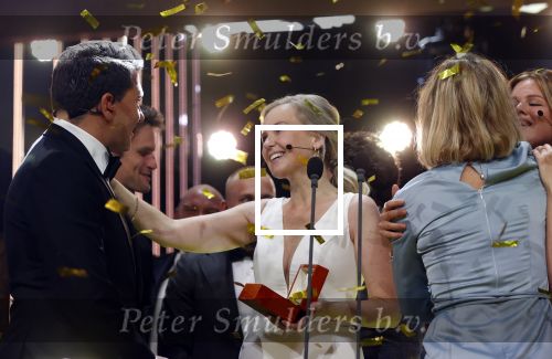 Amsterdam 14 oktober 2021
Televizierring gala in Carre Amsterdam.. De winnaar is Jessica Villerius met de kinderen van Ruinerwold