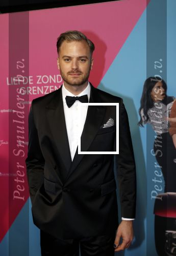 Amsterdam 11 oktober 2021
Premiere Liefde zonder grenzenin Tuschinski met in de hoofdrol Yolanthe Cabau v Kasbergen Jim Bakkum Soy Kroon Abbey Hoes  Hajo Bruins en Peggy Vrijens