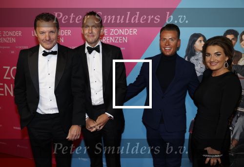 Amsterdam 11 oktober 2021
Premiere Liefde zonder grenzenin Tuschinski met in de hoofdrol Yolanthe Cabau v Kasbergen Jim Bakkum Soy Kroon Abbey Hoes  Hajo Bruins en Peggy Vrijens , John de Bever kwam met zijn Partner Cees en Sieneke met een kennis