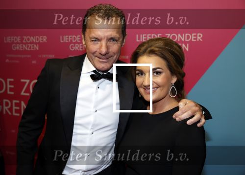 Amsterdam 11 oktober 2021
Premiere Liefde zonder grenzenin Tuschinski met in de hoofdrol Yolanthe Cabau v Kasbergen Jim Bakkum Soy Kroon Abbey Hoes  Hajo Bruins en Peggy Vrijens , John de Bever kwam met zijn Partner Cees en Sieneke met een kennis
