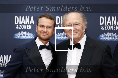 Amsterdam 12 september 2021
Premiere Diana en zonen in het deLaMar theater.
Joop v d Ende en Vincent v d Ende