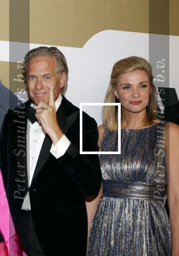 Amsterdam 28 september 2021
Premiere James Bond in Tuschinski. Jort Kelder en Welmoed Sijtsma met team