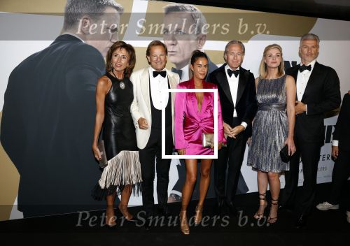 Amsterdam 28 september 2021
Premiere James Bond in Tuschinski. Jort Kelder en Welmoed Sijtsma met team