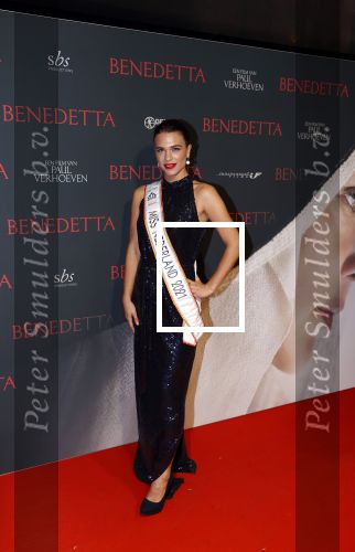 Amsterdam 12 oktober 2021
Premiere Benedetta  in Tuschinski. paul Verhoeven is de regisseur. Julia Sinning en Thessaly Zimmerman