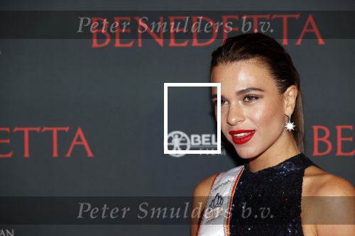 Amsterdam 12 oktober 2021
Premiere Benedetta  in Tuschinski. paul Verhoeven is de regisseur. Julia Sinning en Thessaly Zimmerman