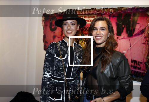 Amsterdam 6 oktober 2021
Opening expositie Bram Reijnders . Nicolette v dam is de host van de avond. Zoey Ivory en miss Nederland Julia Sinning