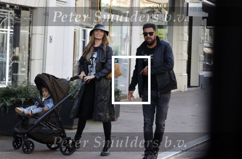 Amsterdam 8 oktober 2021
Kim feenstra en haar vriend Stanley tailor op de pc hooftstraat met hun zoon