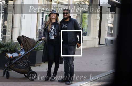 Amsterdam 8 oktober 2021
Kim feenstra en haar vriend Stanley tailor op de pc hooftstraat met hun zoon