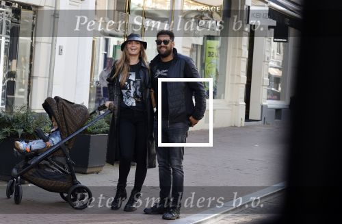 Amsterdam 8 oktober 2021
Kim feenstra en haar vriend Stanley tailor op de pc hooftstraat met hun zoon